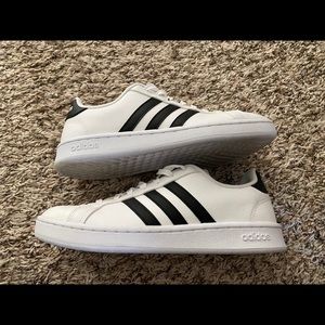 Adidas Grand Court Sneaker